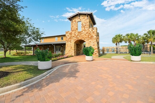 Building Photo - 16310 Westley Ridge Dr