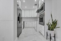 Building Photo - 6470 SW 27th St