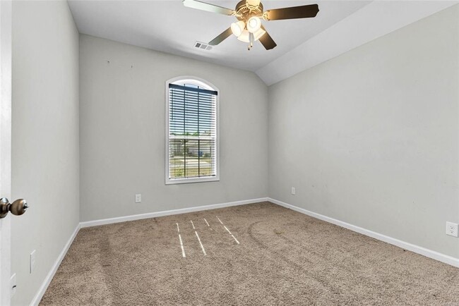 Building Photo - 816 Hedgefield Way