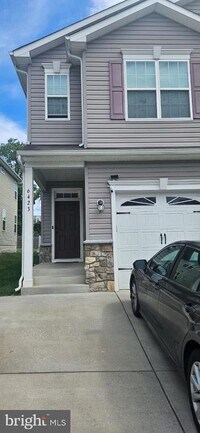 Building Photo - 6423 Beechfield Ave