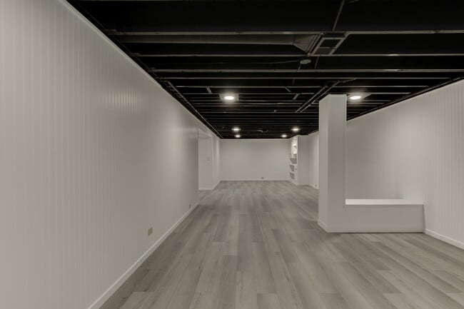 Building Photo - 1311 E Euclid Ave