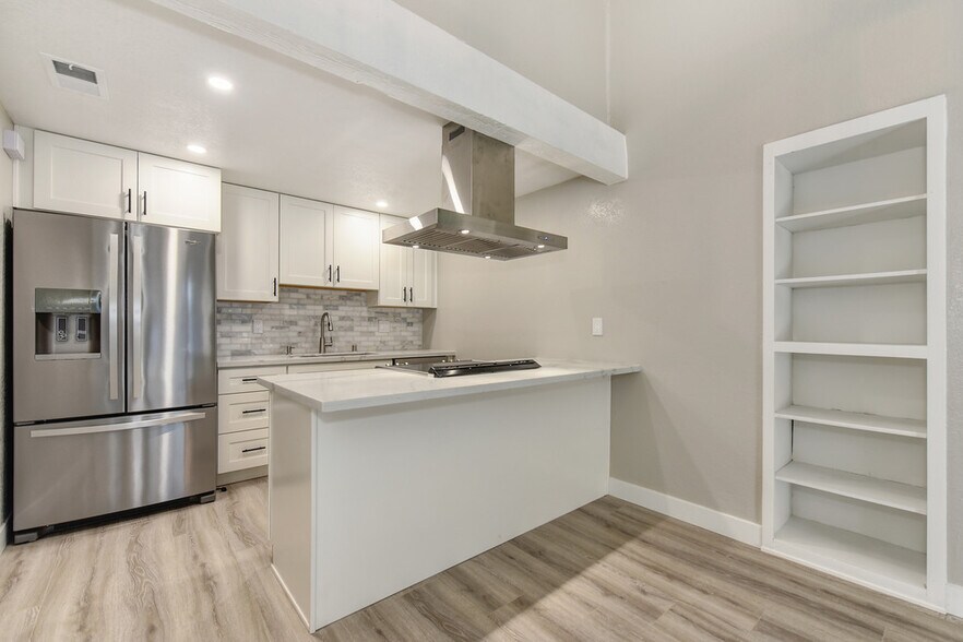 Building Photo - 9626 Knickers Ct