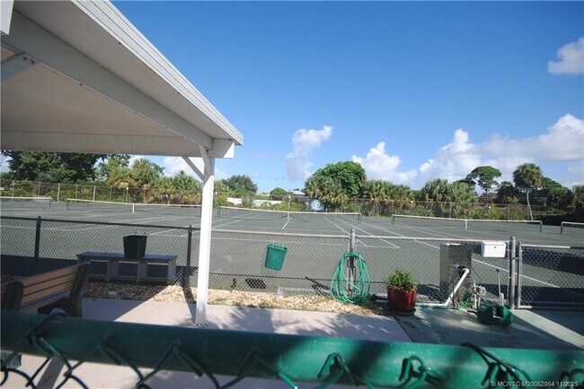 Building Photo - 5333 SE Miles Grant Rd