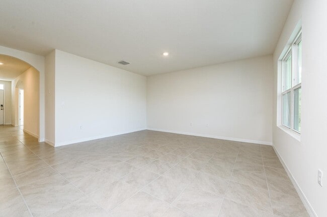 Building Photo - 194 Birch Tree Pl