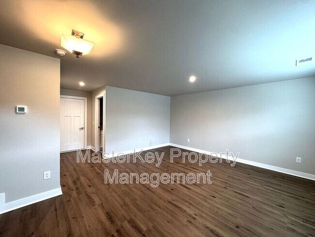 Building Photo - 1105 Tender Dr