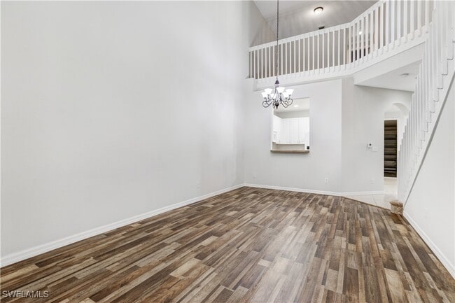 Building Photo - 1365 Mariposa Cir