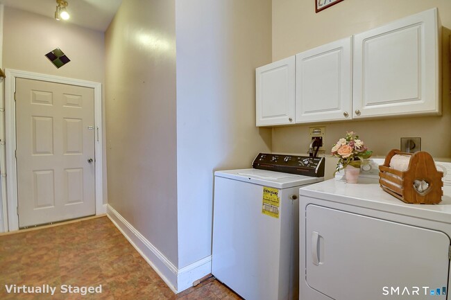 Building Photo - 26 Greene Ave