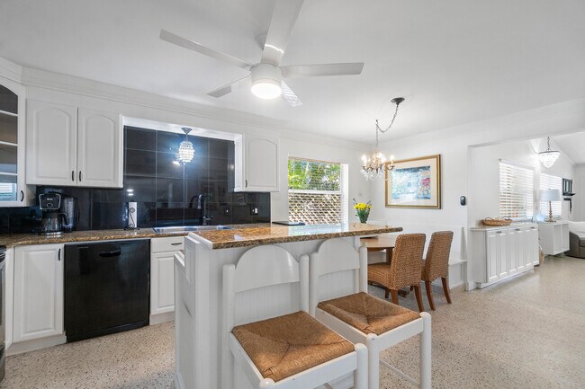 Building Photo - 321 Forsyth St