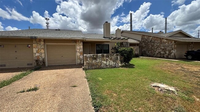Building Photo - 1304 Conway Dr