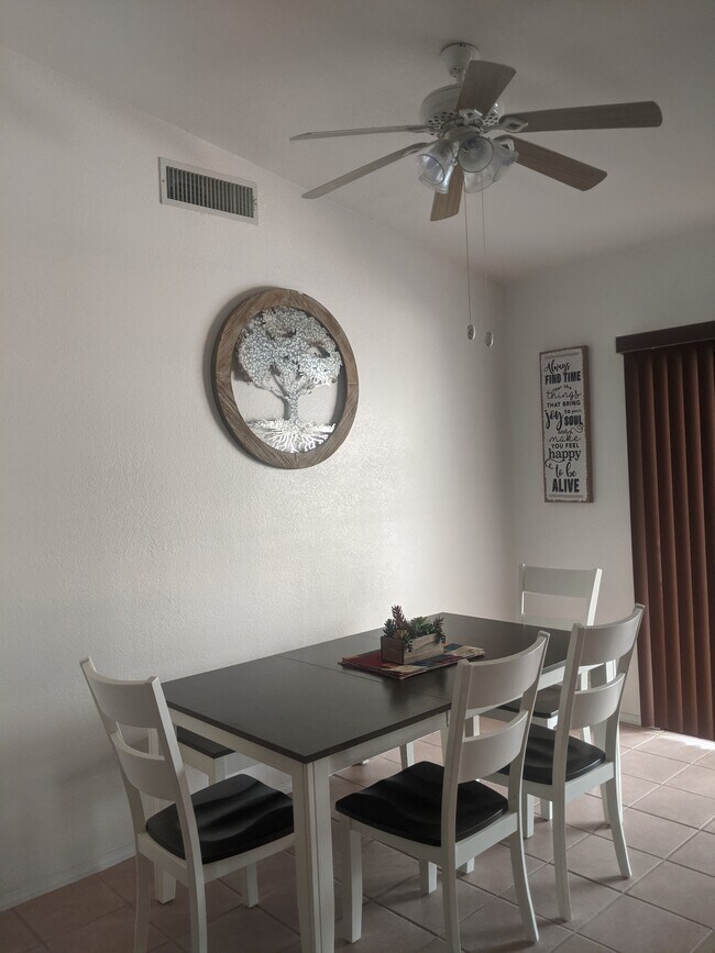 Building Photo - 1254 Escalera Pl