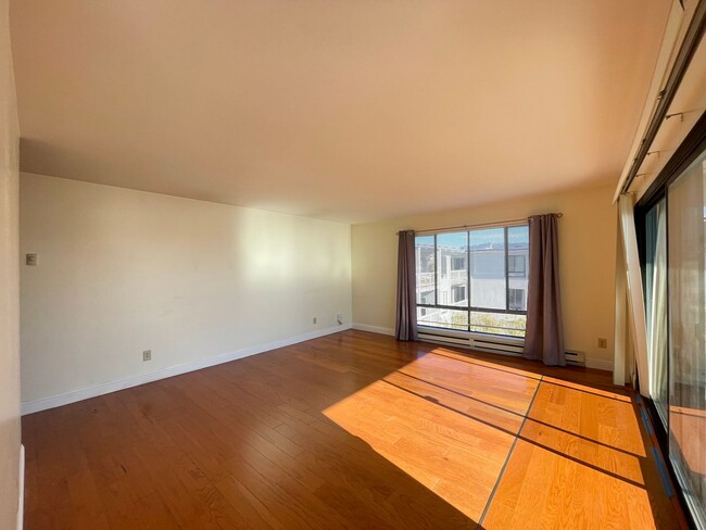 Primary Photo - One bedroom Condo w/ Partial Water View Av...