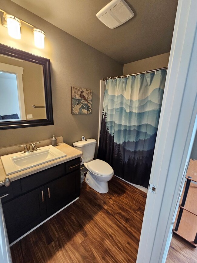 Building Photo - Move-In Ready Furnished Home | Utilities I...