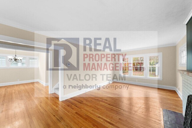 Building Photo - Beautifully maintained 3bd/1.5 bath Coloni...