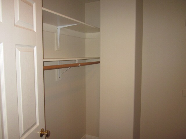 Building Photo - 2283 Waltonia Dr