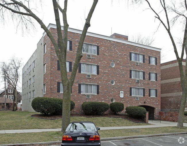 Primary Photo - Marlew Apartments
