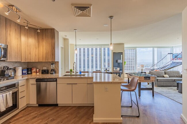 Building Photo - 44 W Monroe St