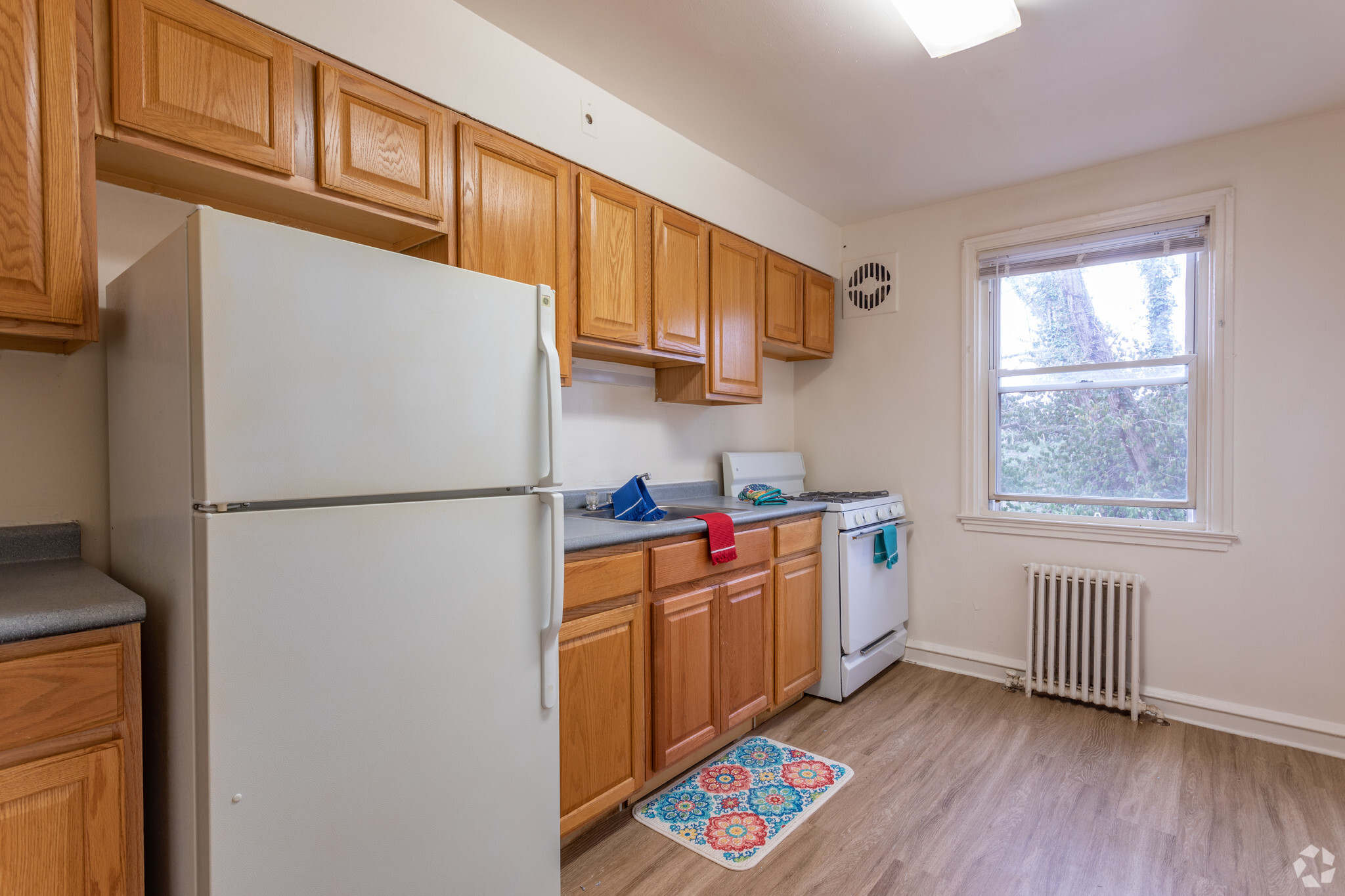 Interior Photo - Falls Court Apartments