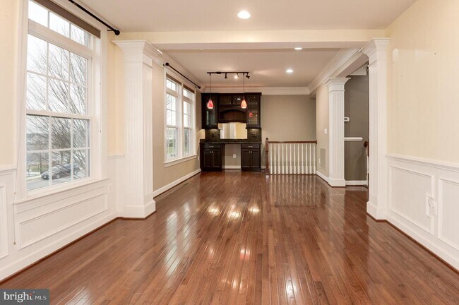 Building Photo - 24951 Avonlea Dr