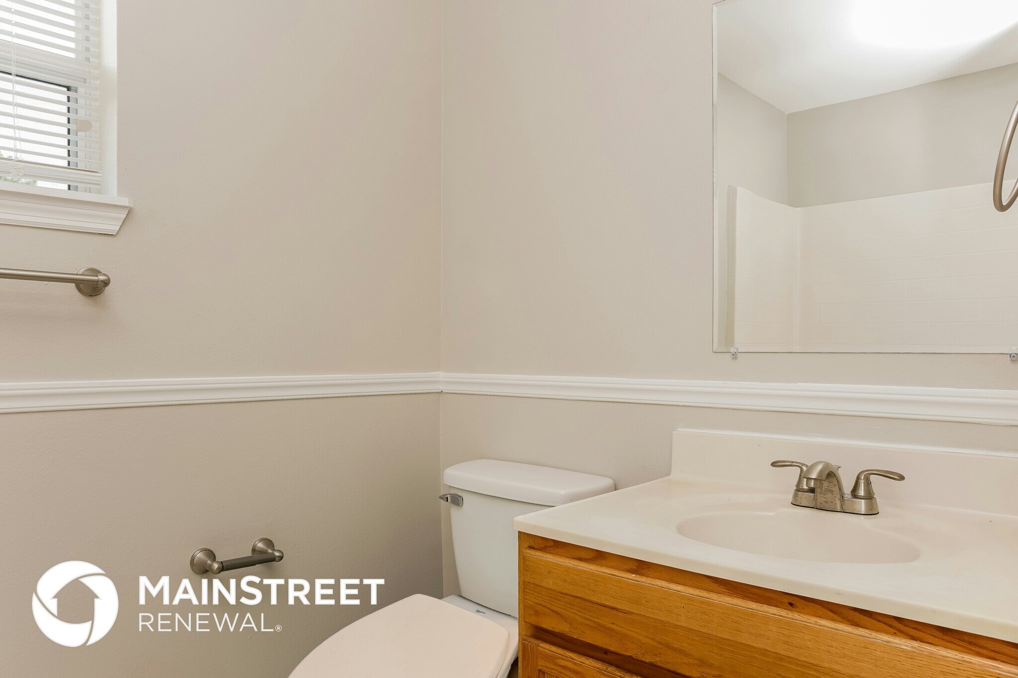 Building Photo - 1394 Gillott St NW