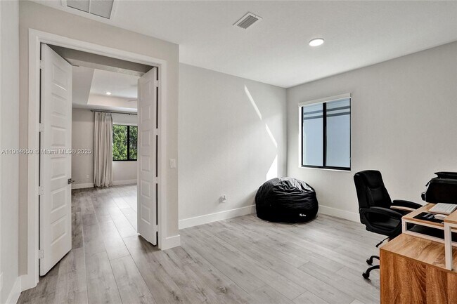 Building Photo - 10795 Oceano Wy