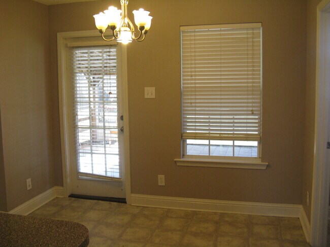 Nook - 2380 Polo Pl W