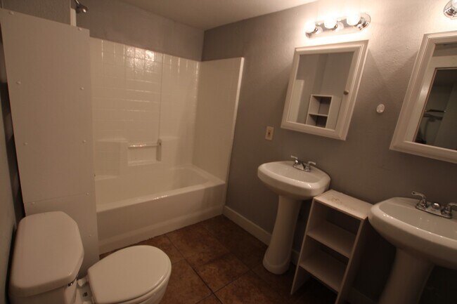 Building Photo - Coming Soon! Charming 3 bedroom home in the Heart of Tyler!!