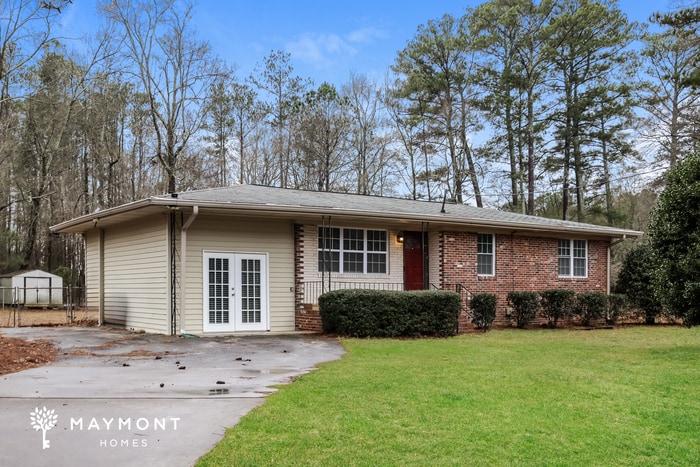 Building Photo - 195 Greenway Dr