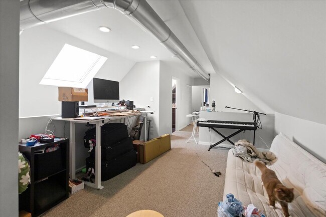 Building Photo - 2246 W Belden Ave