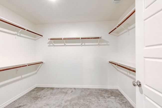 Building Photo - 1733 Dryden Ave