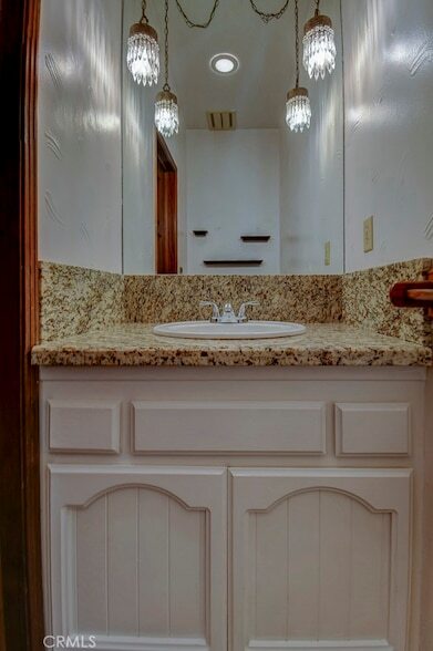 Building Photo - 751 Bolsana Dr