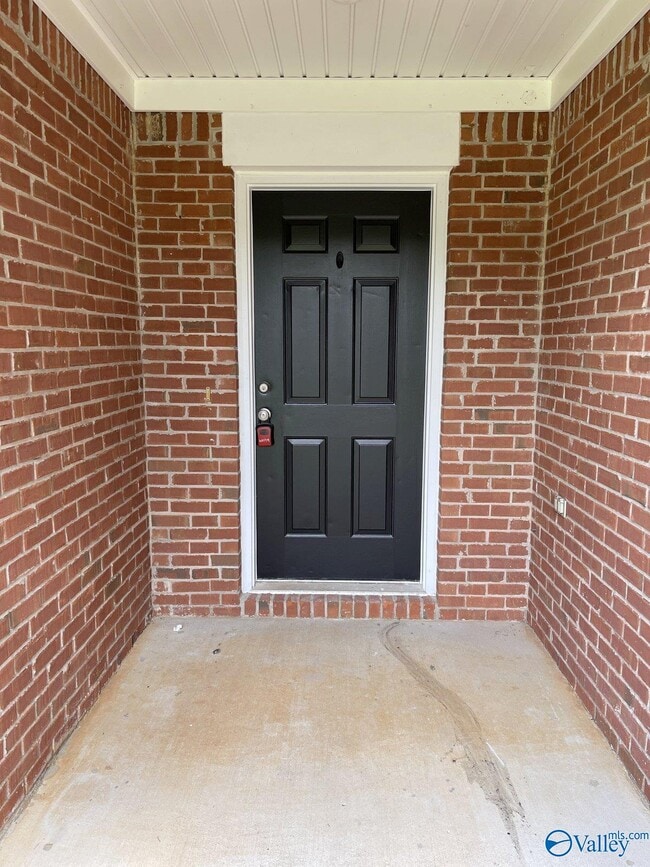 Building Photo - 100 Brook Glen Dr