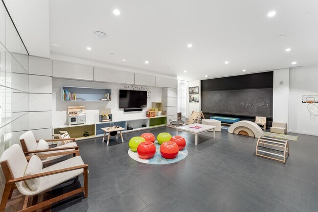 Building Photo - 255 BRUNSWICK Ave