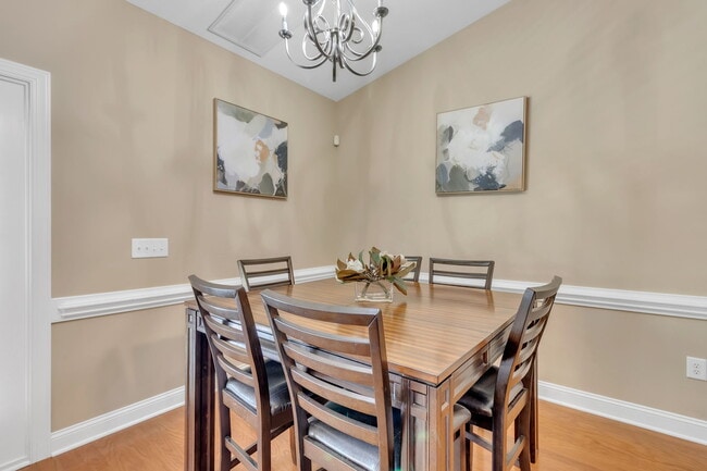 Building Photo - 124 Gallery Dr