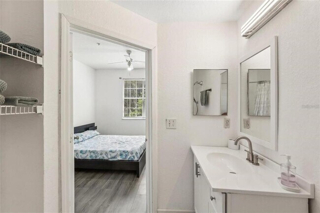 Building Photo - 17104 Carrington Park Dr