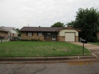 Building Photo - Very nice home located in the Pioneer Park Area! No Pet Home!