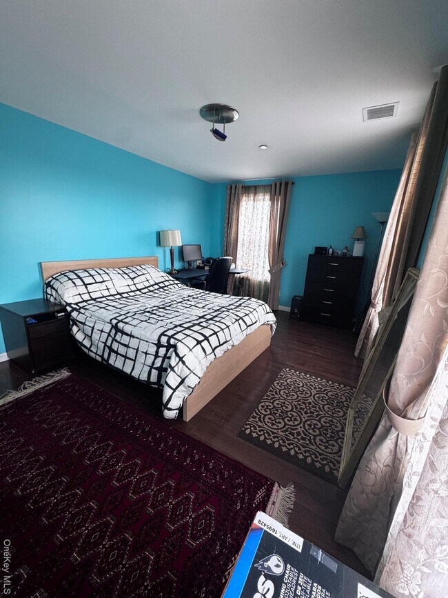 Building Photo - 45 Kildare Rd