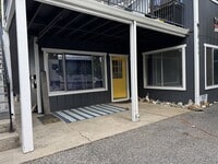 Building Photo - 526 Mill St