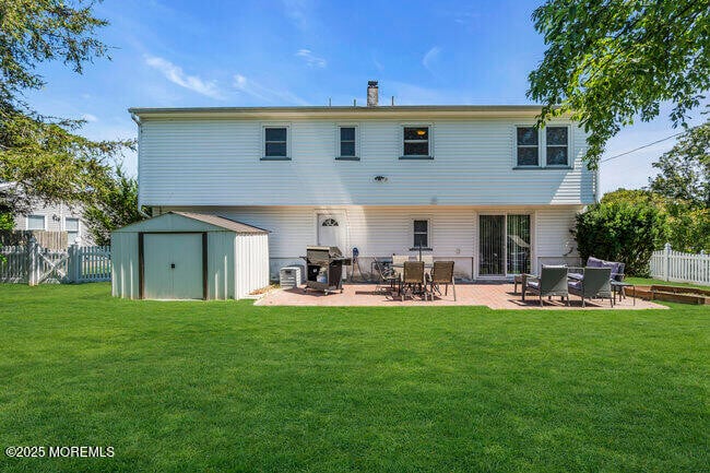 Building Photo - 2421 Homestead Ave