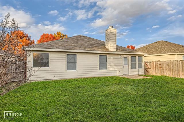 Building Photo - 2210 Sumac Dr