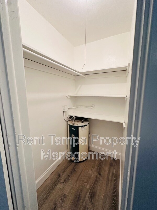 Building Photo - 1610 12th Ave S