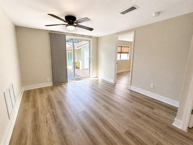 Building Photo - 2436 Arapaho St