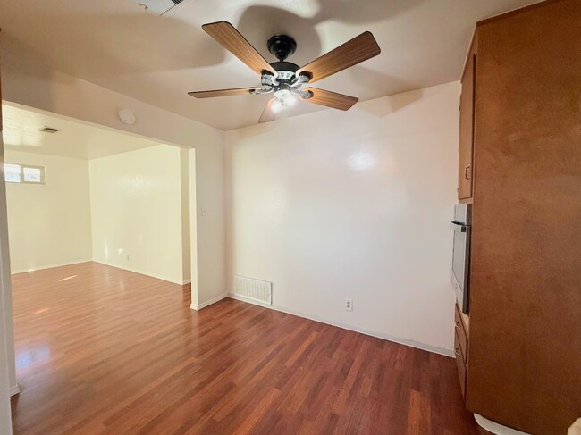 Building Photo - 3224 Erie Ave