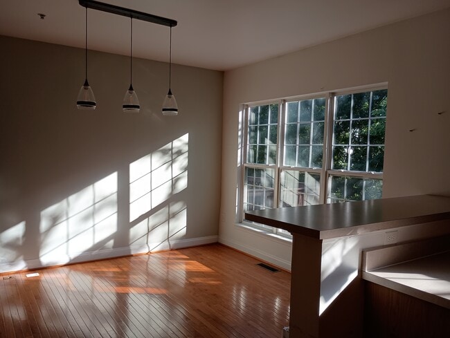 Building Photo - 2039 Capstone Cir