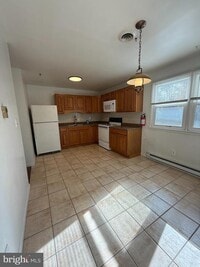 Building Photo - 1123 Almond Rd