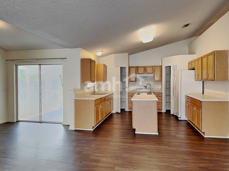 Building Photo - 5528 Cougar Park Ct