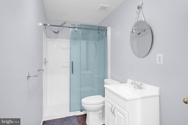 Building Photo - 4749 Thistle Hill Dr