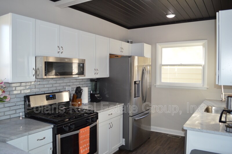 Building Photo - 931 E Raymond St