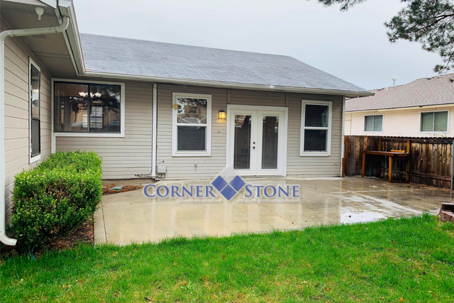 Building Photo - Boise Home with 2 Master Bedrooms!