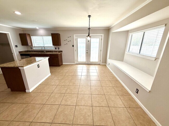 Building Photo - **APPLICATION RECEIVED** *MOVE IN SPECIAL* Beautiful 3 Bedroom Home with Granite Countertops & La...