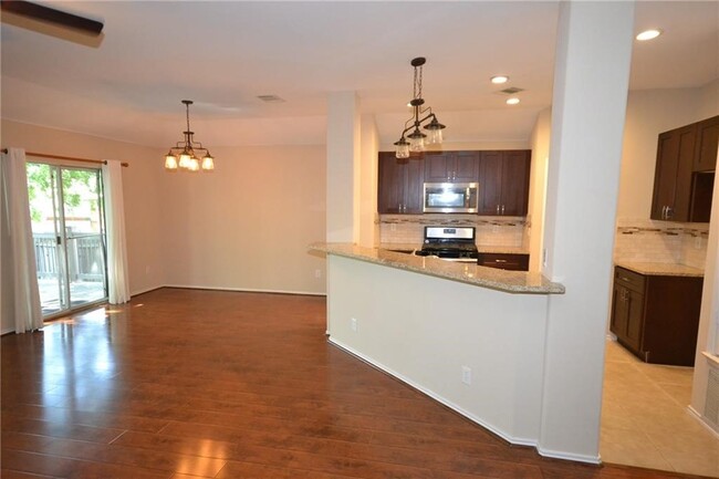 Building Photo - 1803 Ascot Ln